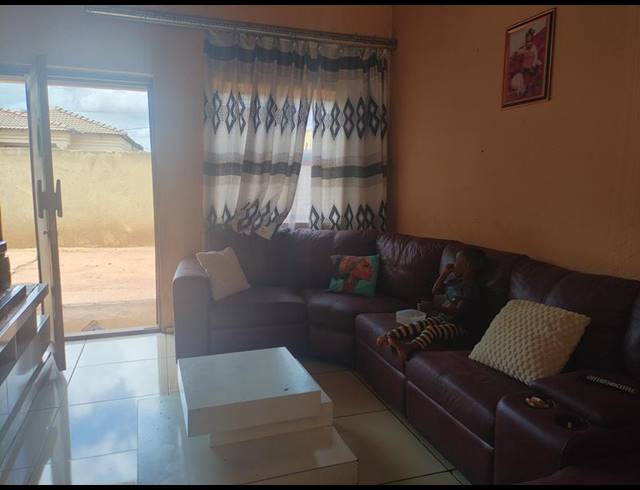 2 BEDROOM HOUSE FOR SALE IN KATLEHONG SOUTH